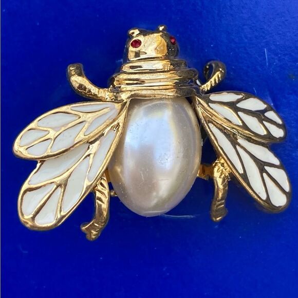 Rare Vintage pearly Jelly Belly Bee Pin - Picture 3 of 4